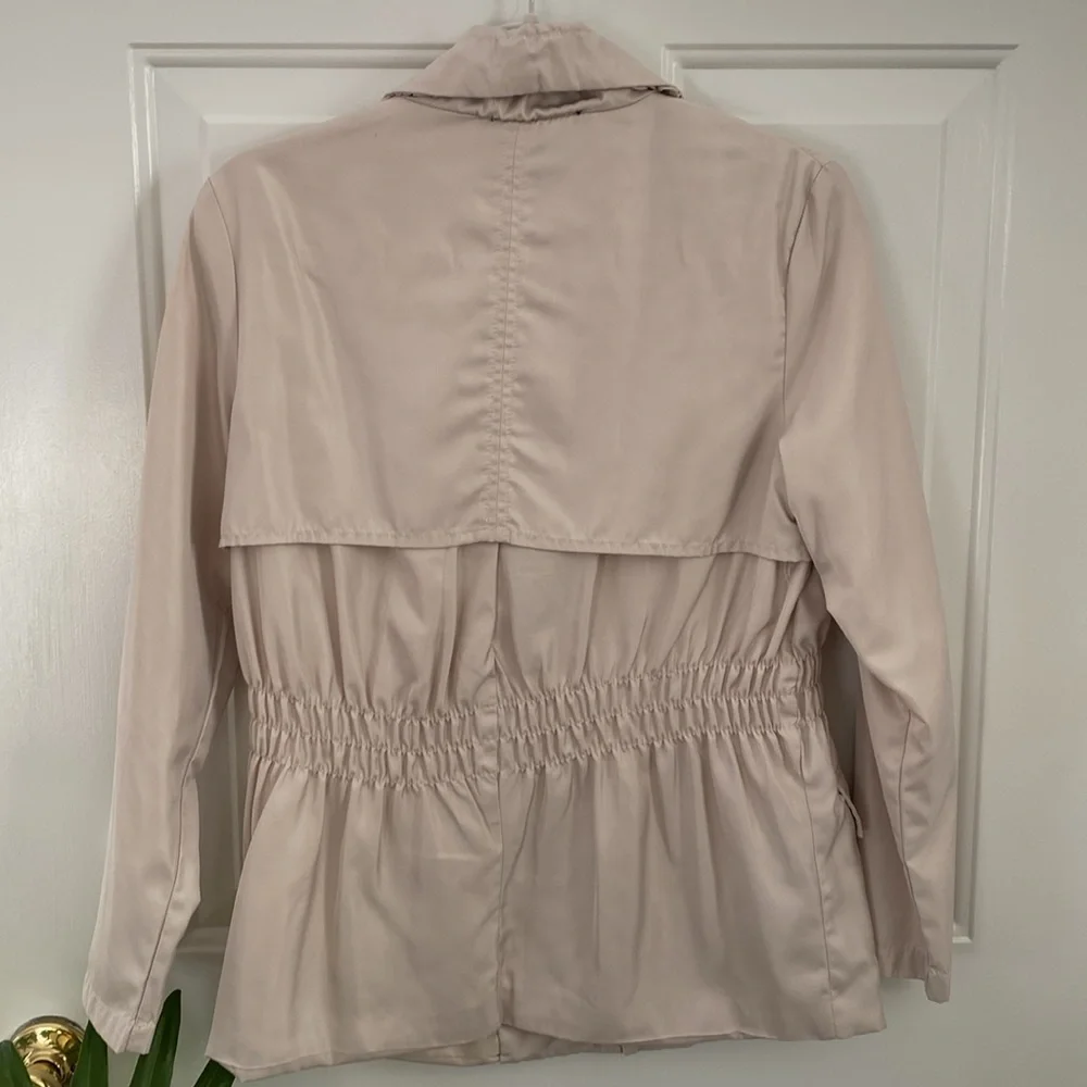 Neutral Utility Jacket. Size Medium - Picture 3 of 10